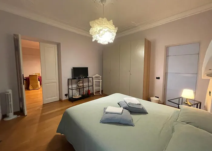 Paradise Rooms - Brignole Station
